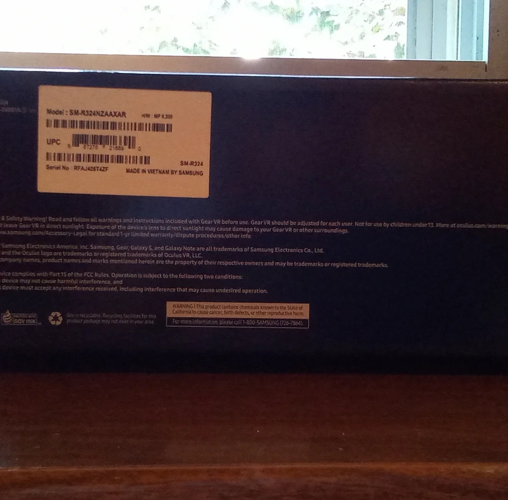 Samsung Gear VR With Controller
